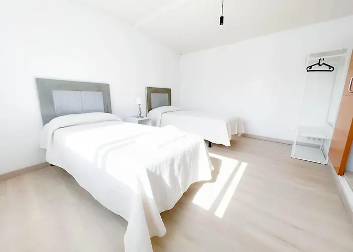 Atico Coqueto En Marbella, Cerca Puerto Banus *